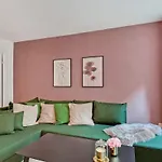 Апартаменты Walk To Tivoli - Vaernedamsvej Cafes - Hidden Gem