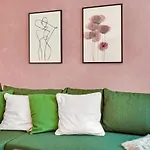 Walk To Tivoli - Vaernedamsvej Cafes - Hidden Gem Apartment Copenhagen