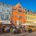 Walk To Tivoli - Vaernedamsvej Cafes - Hidden Gem Apartment Copenhagen
