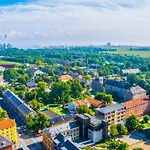 Walk To Tivoli - Vaernedamsvej Cafes - Hidden Gem * Copenhagen
