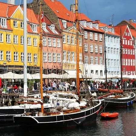 Walk To Tivoli - Vaernedamsvej Cafes - Hidden Gem Appartement