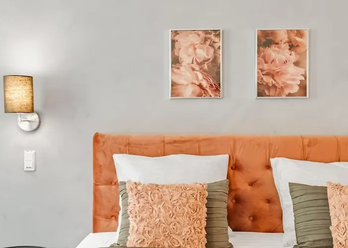 Walk To Tivoli - Vaernedamsvej Cafes - Hidden Gem Copenhagen