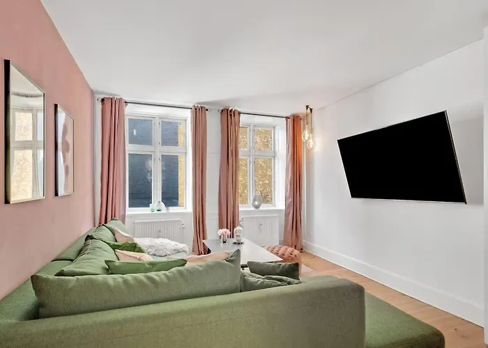 Walk To Tivoli - Vaernedamsvej Cafes - Hidden Gem Apartment *