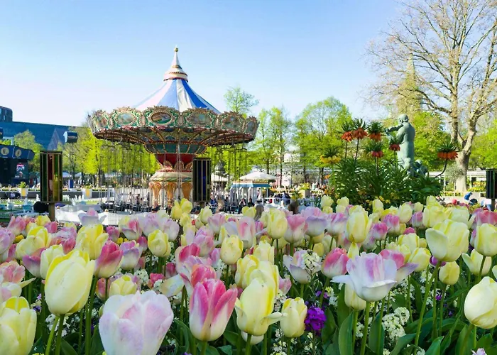 Walk To Tivoli - Vaernedamsvej Cafes - Hidden Gem